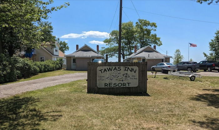 Tawas Inn & Resort - Web Listing (newer photo)